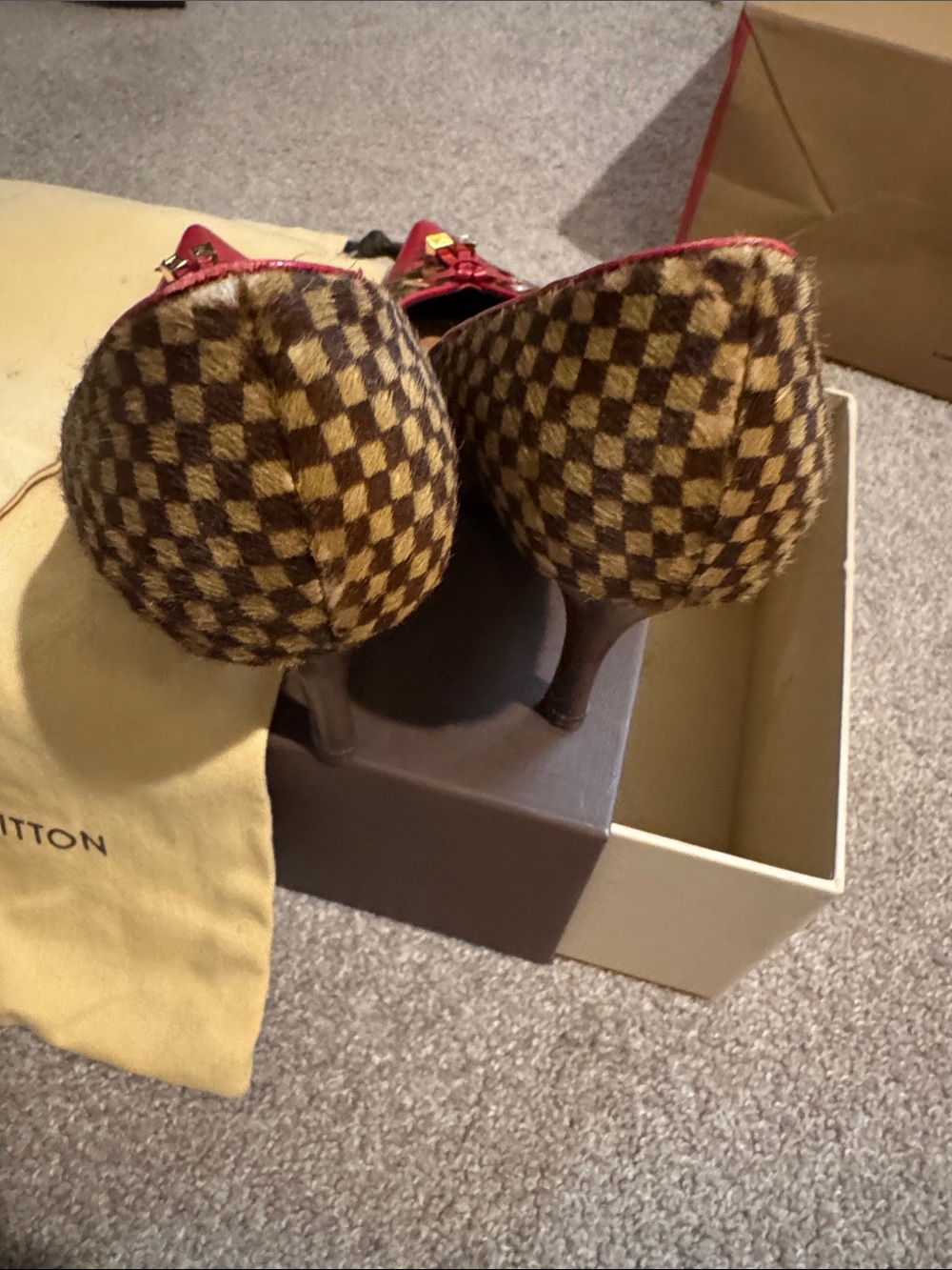 Louis Vuitton Red & Brown Damier Pointed Toe Bow Pumps size 35 - Picture 12 of 16